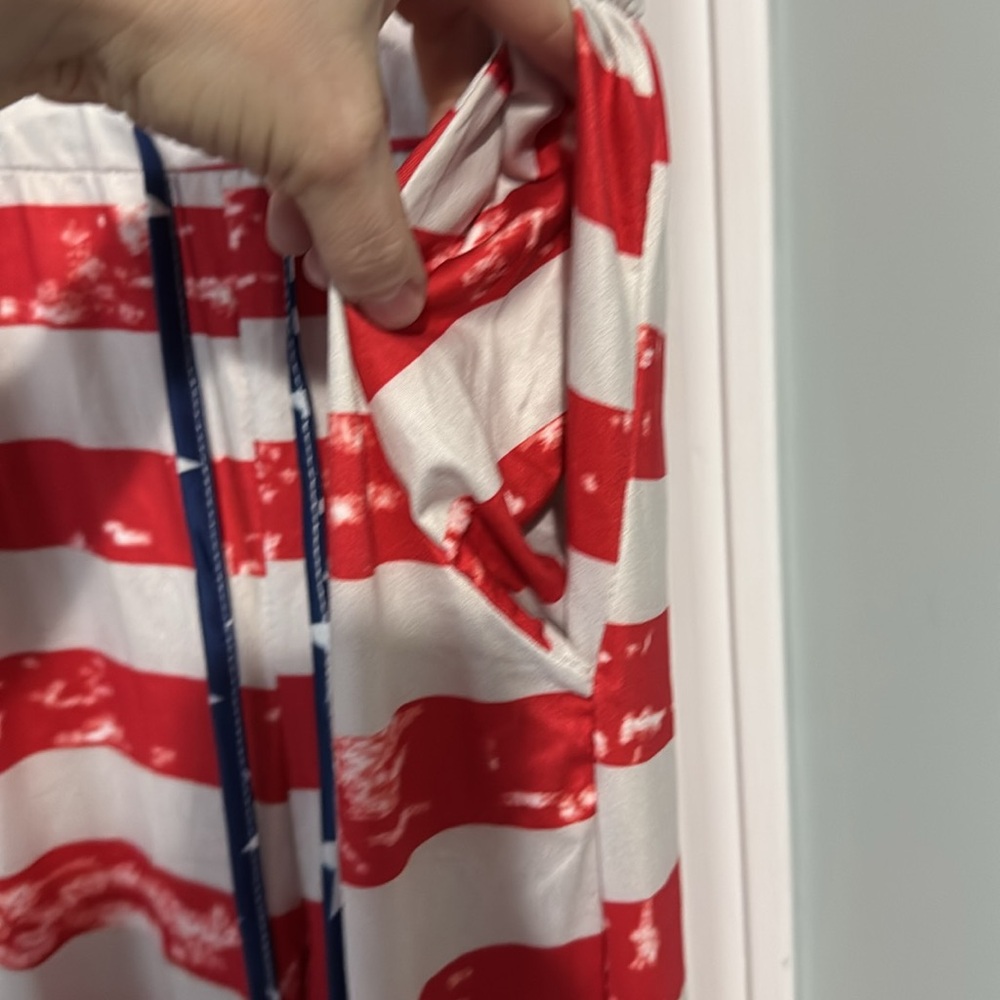 American flag jumpsuit with adjustable straps and pockets ! SMALL - Picture 6 of 9